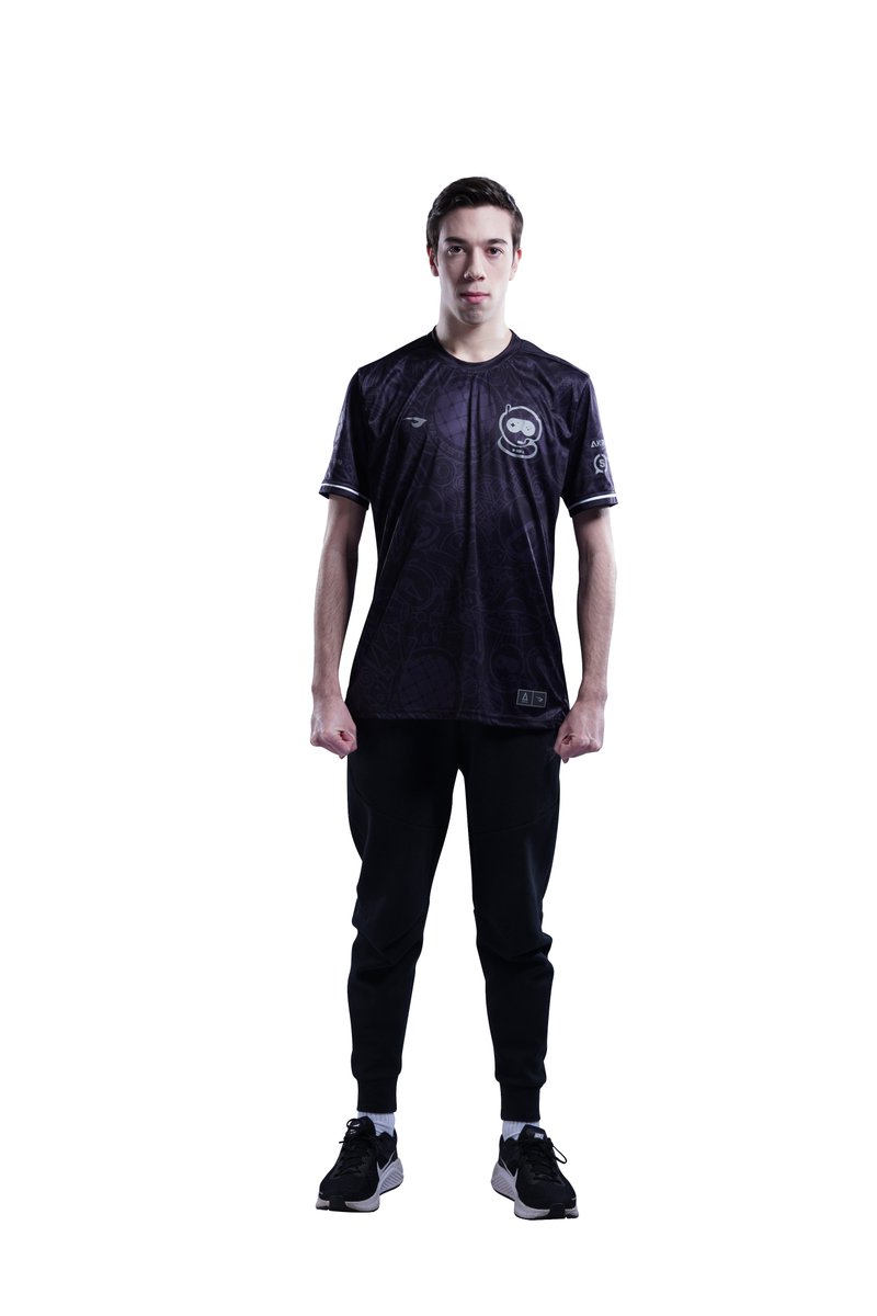 this how I be looking when I know imma stompa da lobby