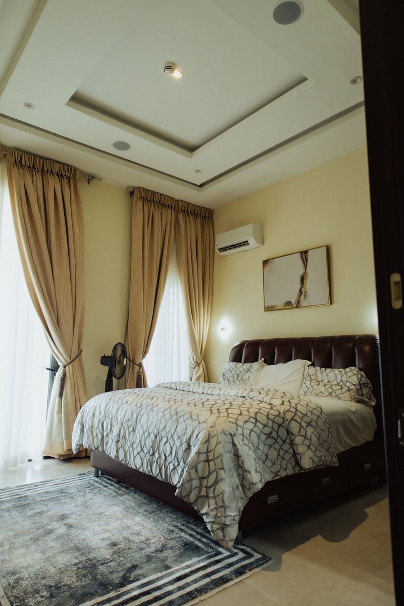zencasang's tweet image. Why book a hotel when you can have a fully furnished apartment at Zen casa? 

#ZenCasa  #luxurylifestyles #ShortletsinLagos