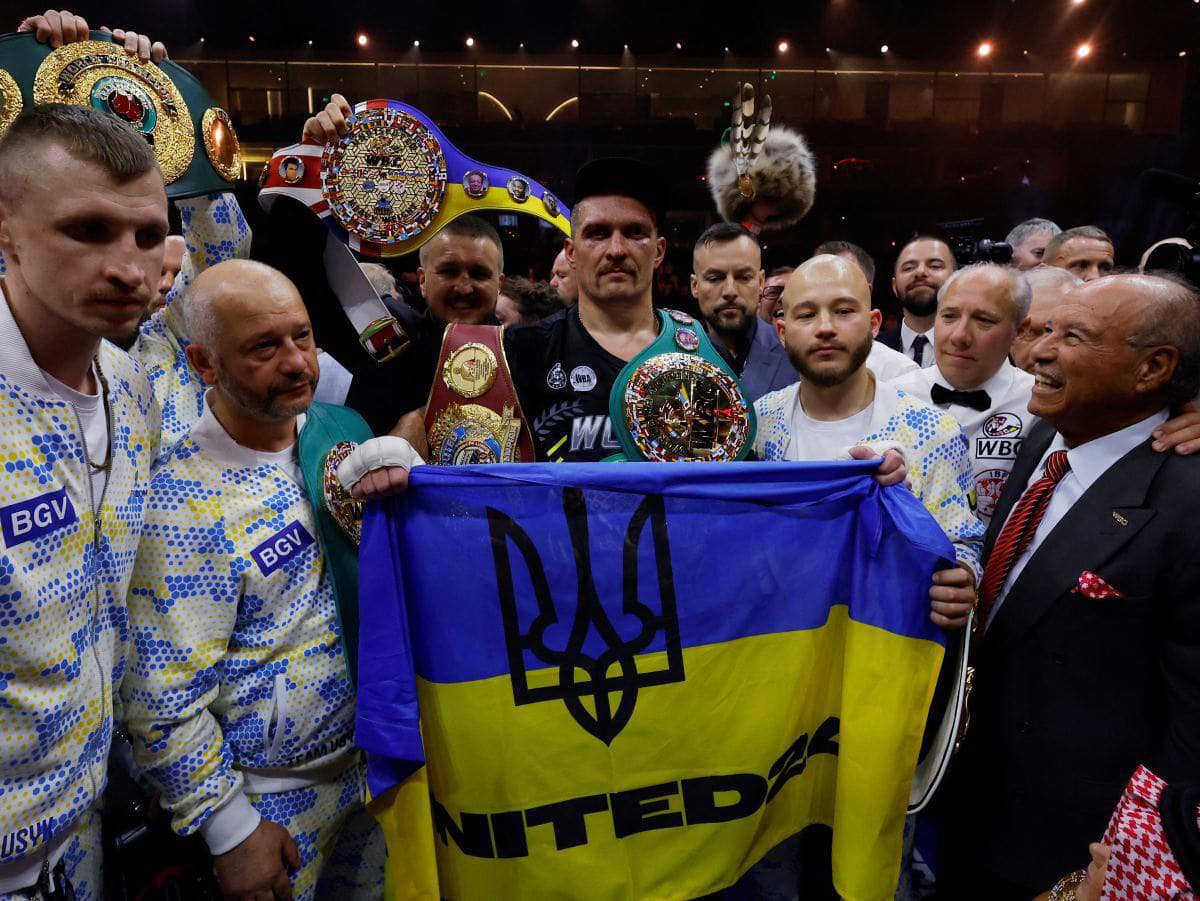 🔥 Ukrainian boxer Oleksandr Usyk becomes an undisputed world heavyweight champion! We congratulate Oleksandr for his historic victory 🥊 Thank you to all athletes who proudly hold the Ukrainian flag and prove nothing can stop us. Thank you for everything you do for Ukraine,