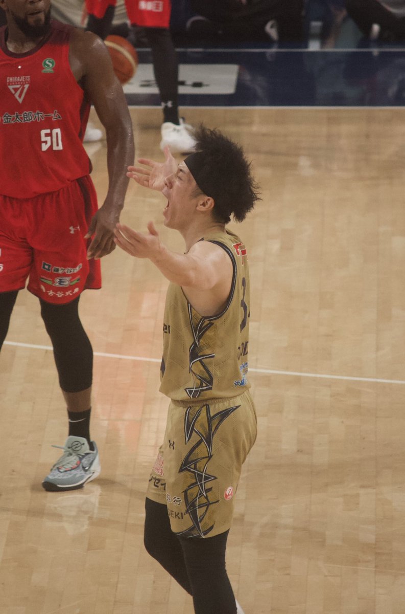 キンクスの守護神の3P祭りは泣くって！！
 #琉球ゴールデンキングス