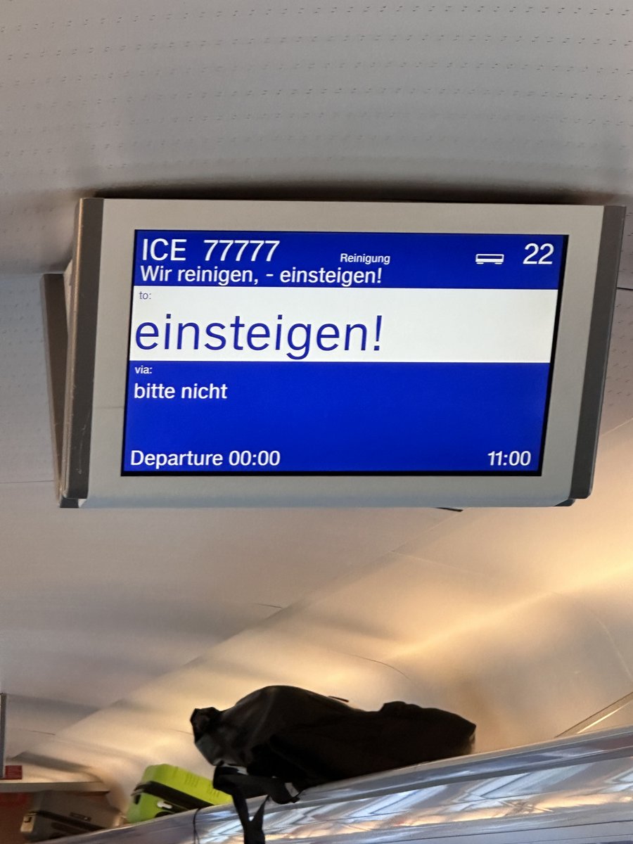 patrick70_'s tweet image. Was denn jetzt?!😂 #cursed #softwaregore @DB_Bahn