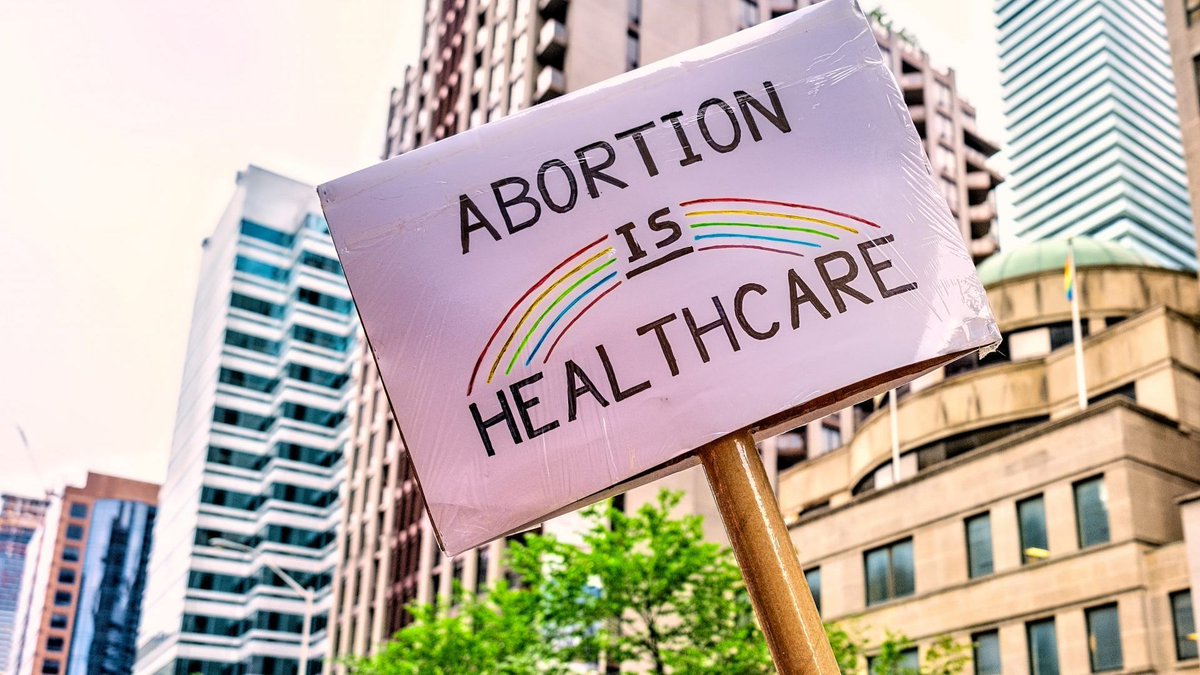 “Provision of abortion care in the UK is patchy, insufficient and a postcode lottery,” explains Sonia Adesara, an NHS doctor and campaigner for Doctors for Choice UK. “We would not accept this with any other form of healthcare.” buff.ly/3wthBdb