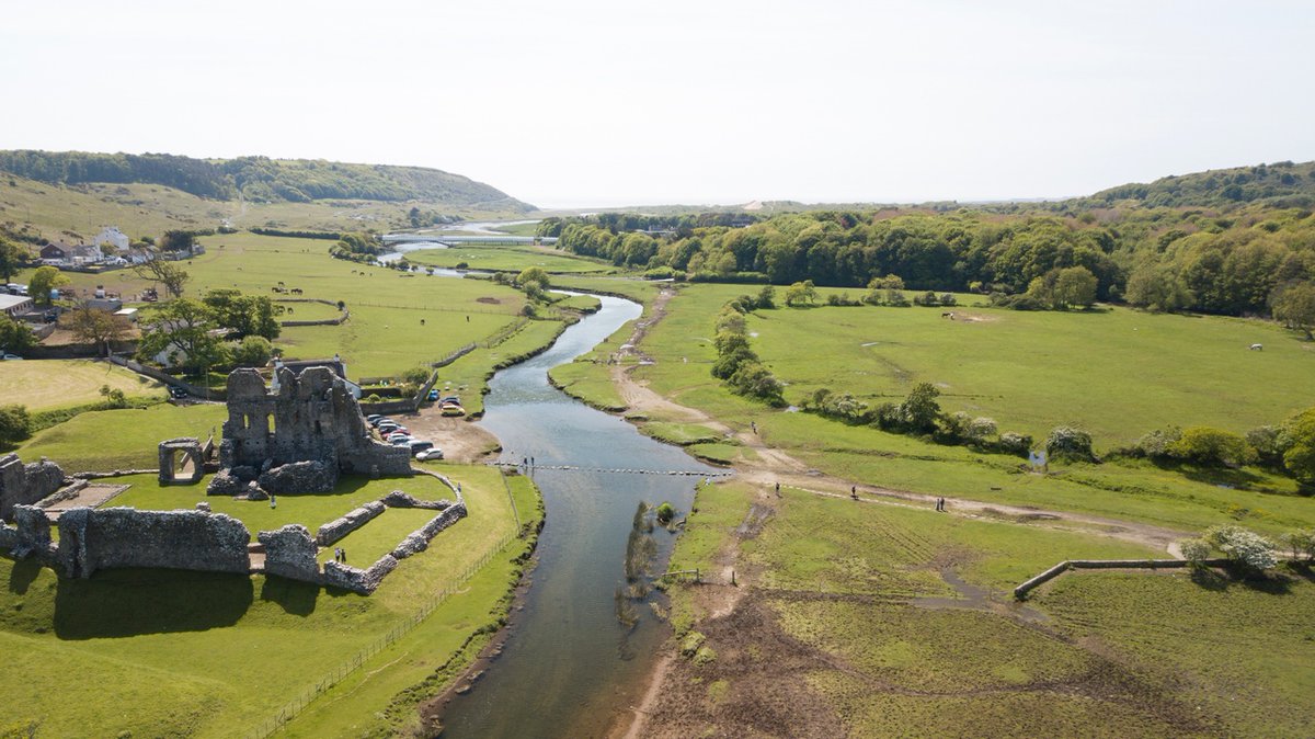 #NationalWalkingMonth Choose from a series of 20 bespoke itineraries - outlining the very best coastal walking routes 🗺️🥾 Visit the Wales Coast Path website to access the itineraries & embark on your next historic coastal adventure. ow.ly/BMOb50QmZhH