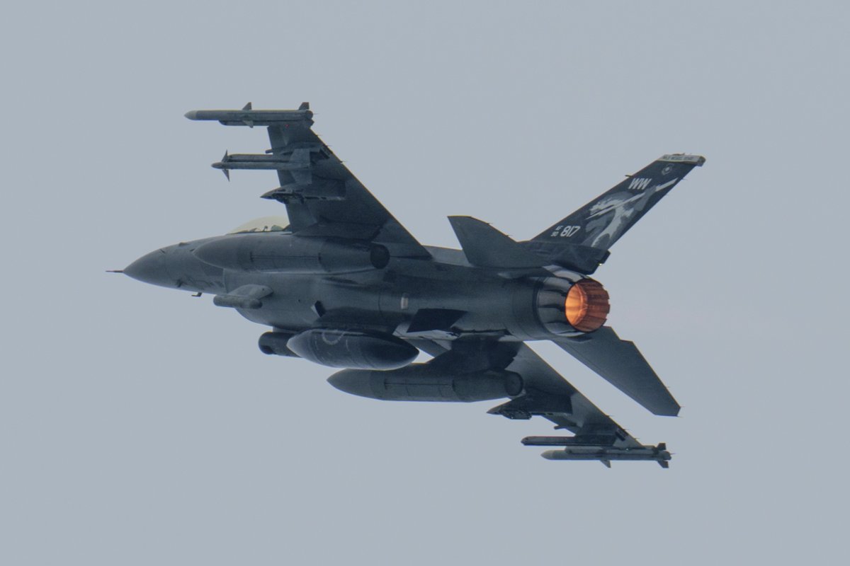 鬼トリミング！

F-16

#YokotaFriendshipFesitval24
#横田基地 #RJTY #yokotaAB