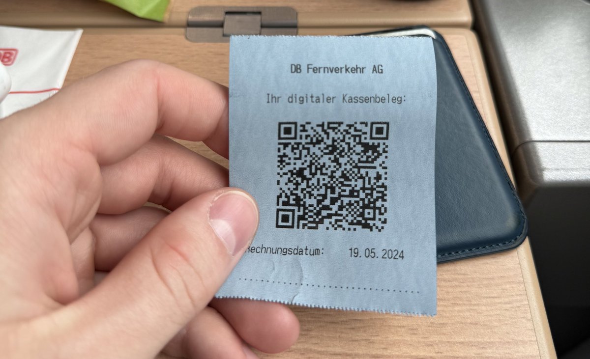 Wenig beschreibt den technologischen Wandel in Deutschland besser als ein digitaler Kassenbon, den man per QR code auf Thermopapier druckt.