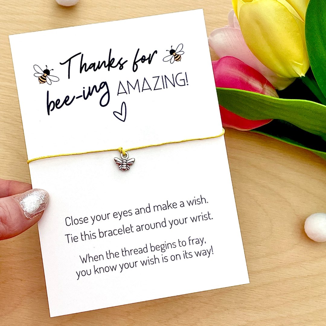 🐝 Thanks for Bee-ing Amazing🐝 wish and friendship bracelet 💛 #UKGiftAM #UKGiftHour #SundayMorning #bracelet #shopindie #bee #giftideas #giftsforher #etsygifts etsy.com/shop/janebprin…