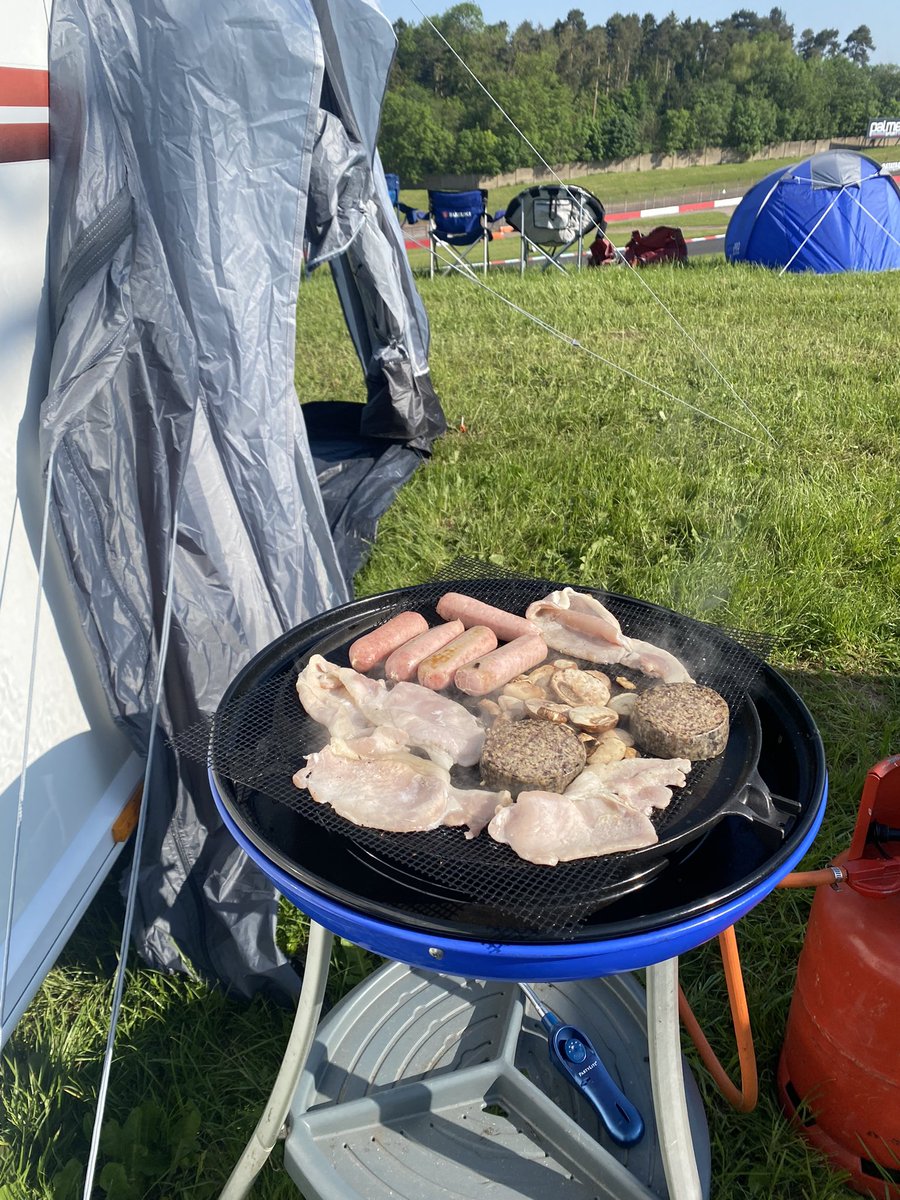 Breakfast at the <a href="/OfficialBSB/">British Superbike Championship</a> with the squad , helped along with my old <a href="/CadacUK/">CADAC DOMETIC UK</a> ,<a href="/BaileyofBristol/">Bailey of Bristol</a> #bigV plus the sun is out