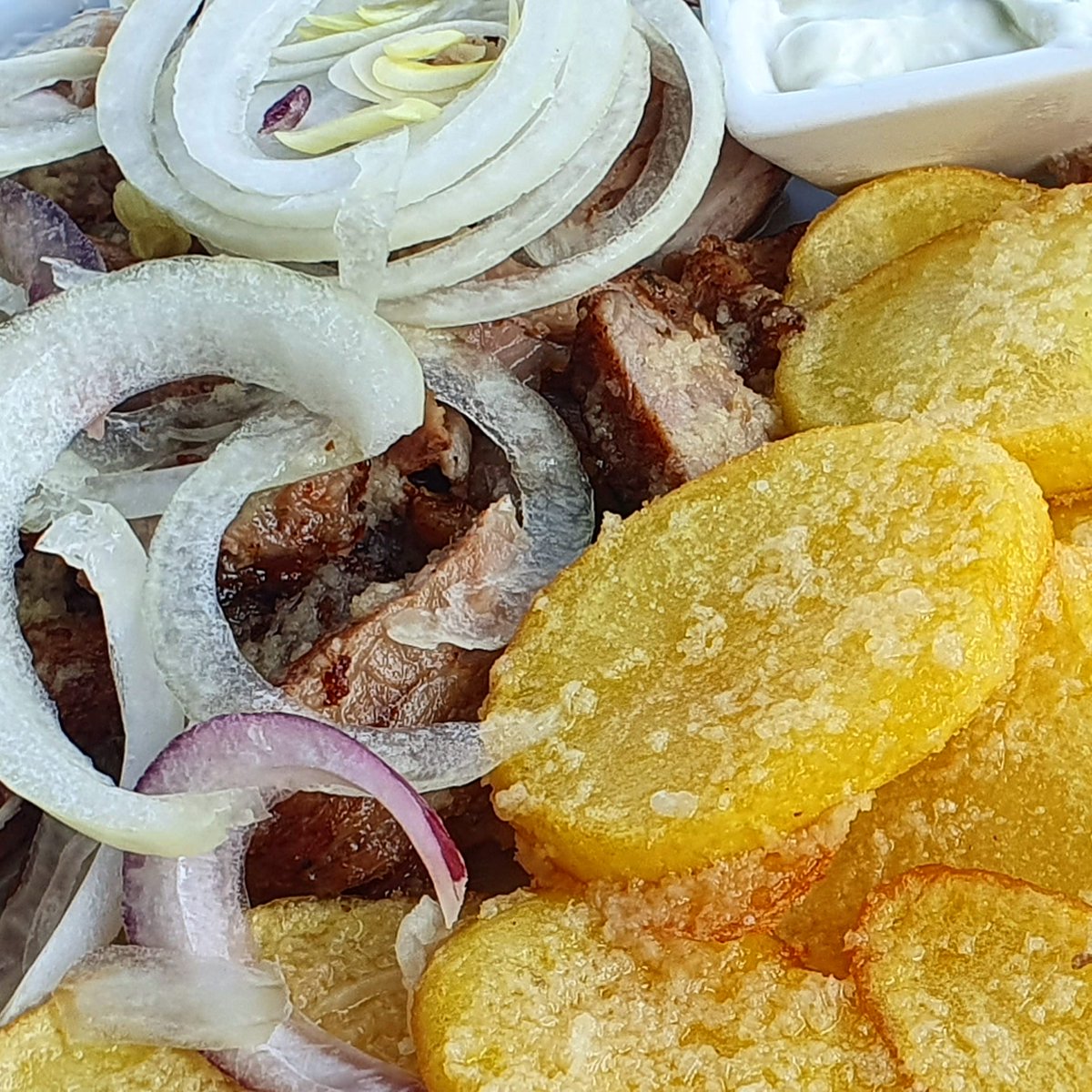 Men's plate at the local Greek Diner
...
#picoftheday #pictureoftheday #realfood #tasty #yum #yummy #gyros #greekfood