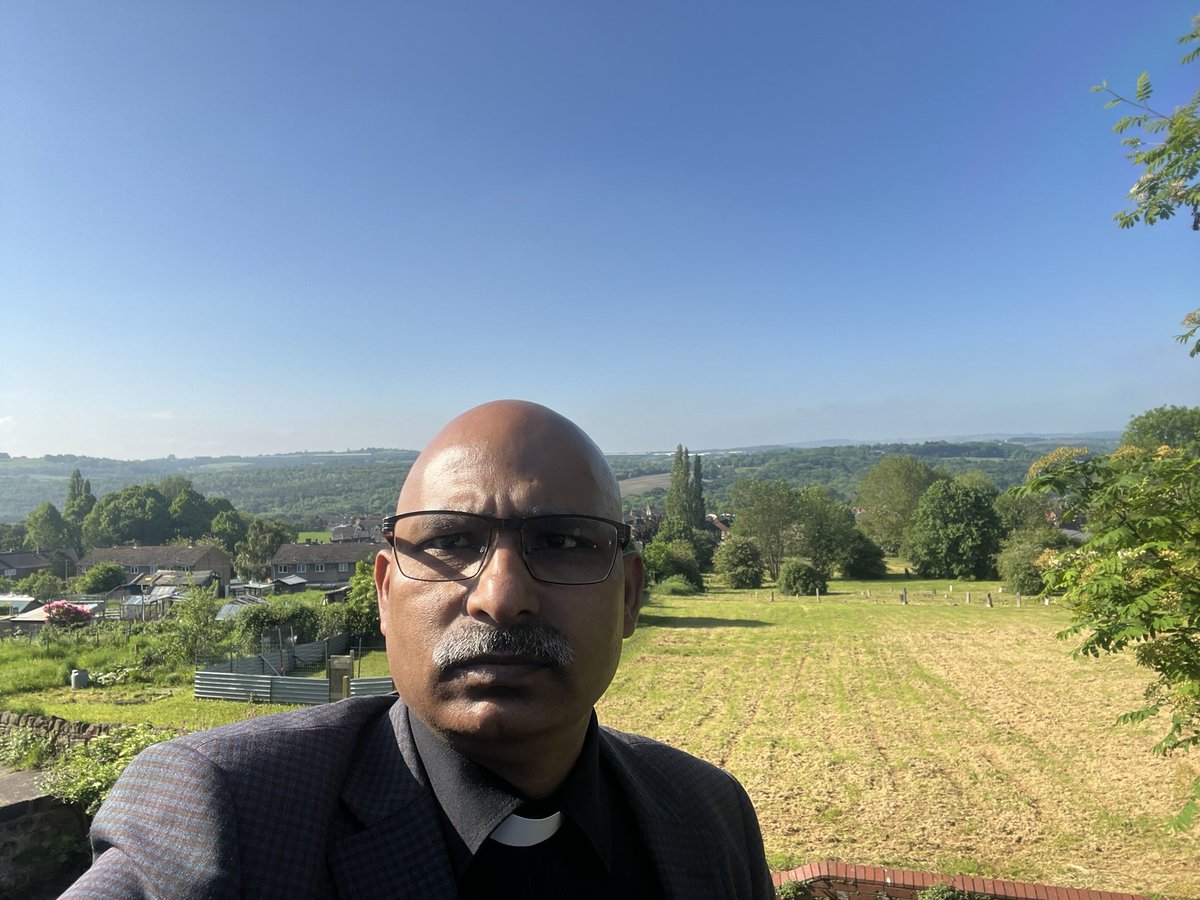 RevIqbal's tweet image. Not a bad view for this morning’s church service on this Pentecost Sunday. Have a blessed and spirit filled feast. #lightsforChrist @DioceseofSheff