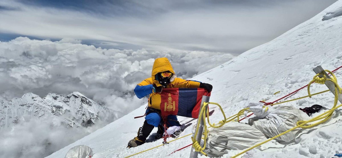 Two Mongolian climbers scaled Everest, died on descent. More: buff.ly/3UQ5IpK