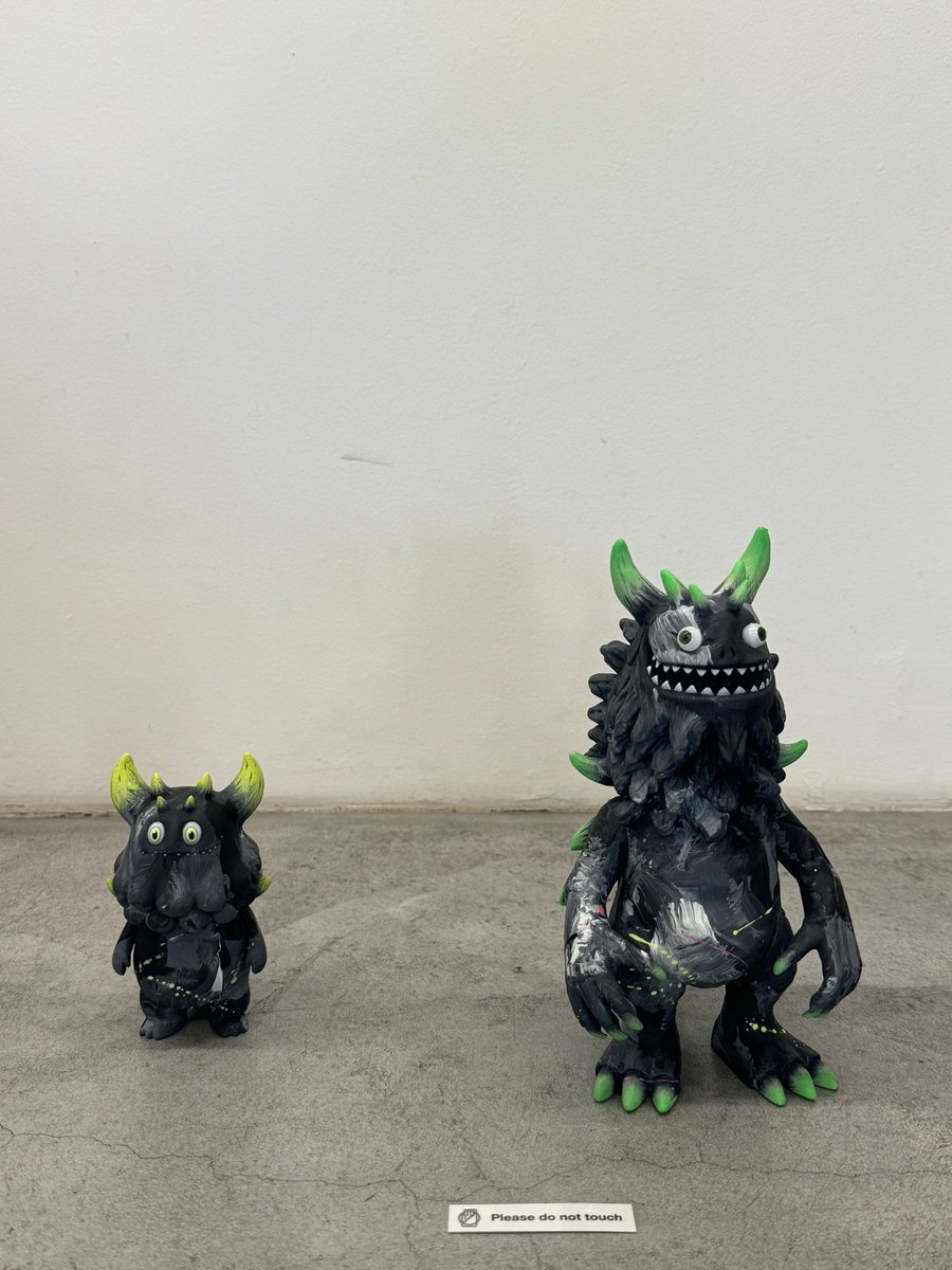 NO COFFEEで開催中のT9G氏の個展NO RANGEASへ。