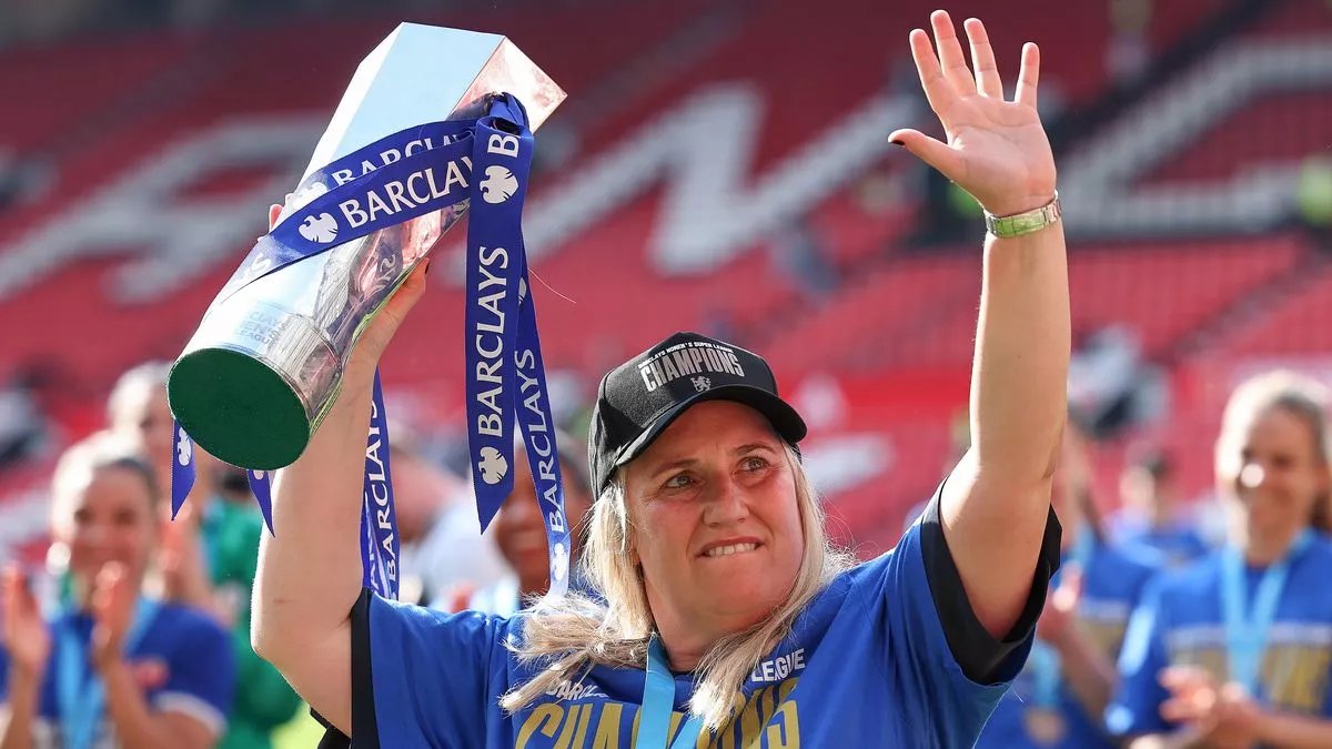 Emma Hayes: “If I'm to ever be around club football again, I don't suspect it will be in coaching. But if Chelsea ever need me, they know where my number is.”