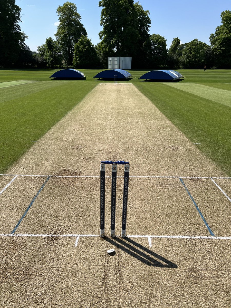 All hoovered up after yesterday’s @ThurlowNunnEAPL victory and ready to go again for @CopdockOlCC Sunday XI v @Longmelfordcc_ . Everything is growing like crazy - expect a hatful of all-run 4s…. 🤣🤣 @ParkersPitches @AllettMowers