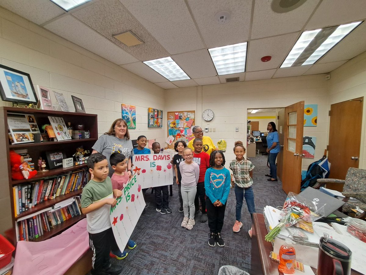 Mrs. Ciotta’s class honoring Mrs. Davis and Mrs. Price.  #McIntoshScotties #ALLIN #nationaleducationbossesweek2024 #NNPSProud