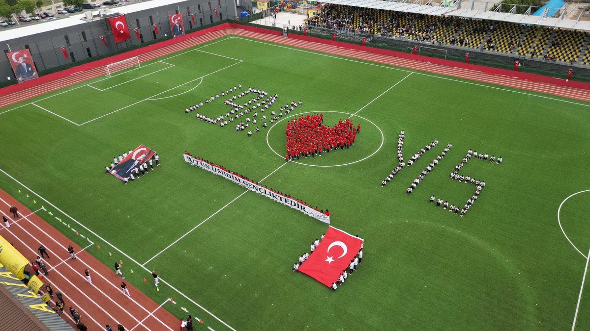 🇹🇷 19 Mayıs Atatürk'ü Anma, Gençlik ve Spor Bayramı’nın 105.Yıl dönümü tüm yurtta olduğu gibi Aliağa’da da tören ve etkinliklerle coşku içinde kutlandı. Haberin detayları 👉 bit.ly/4bq9OvE #Aliağa #AliağaBelediyesi #SerkanAcar #İzmir #19Mayıs