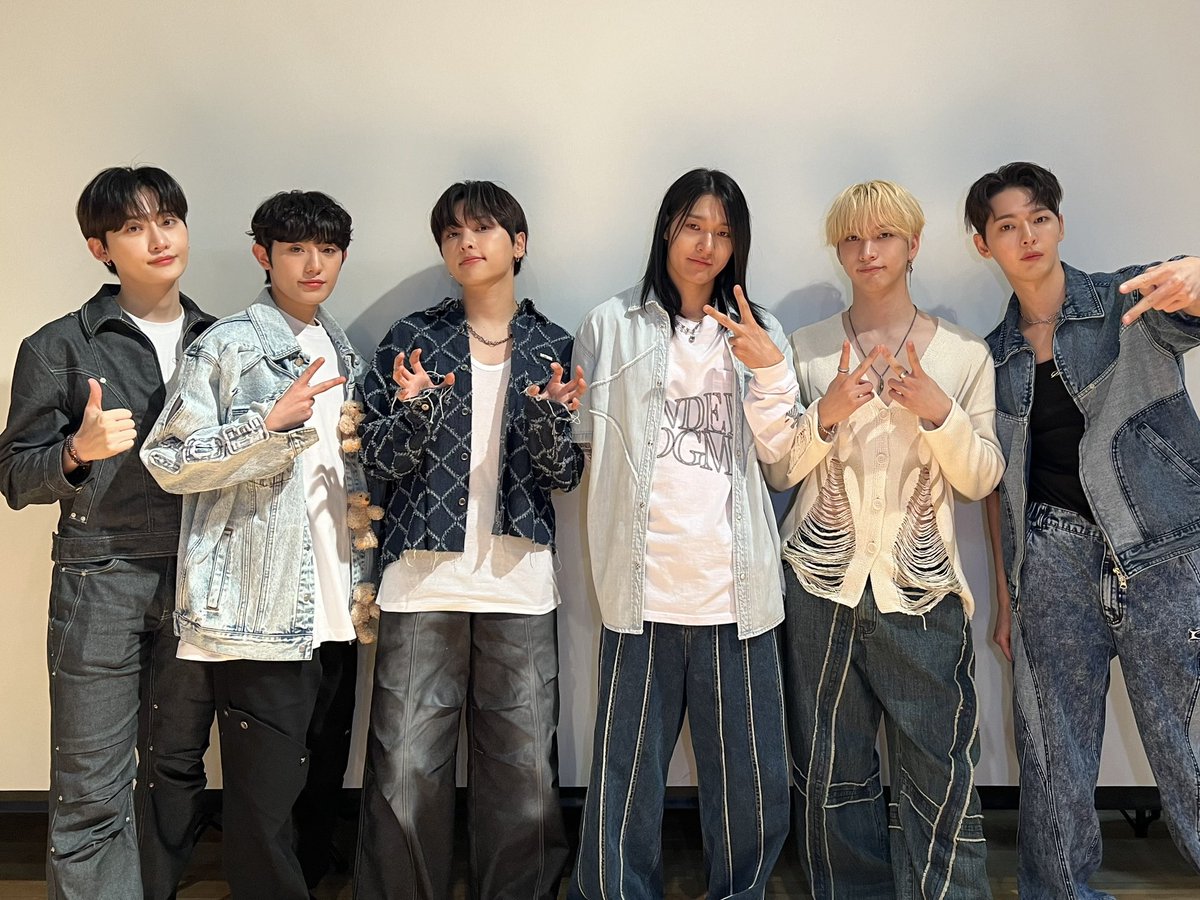 OnlyOneOf_twt's tweet photo. [#Photo/📷]

240519 온리원오브
[Things I Can’t Say LOve] 발매 기념 팬사인회 

#OnlyOneOf #온리원오브
#ThingsICantSayLOve #dOpamine https://t.co/TSf7uPueoX