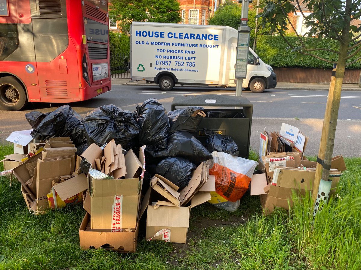 Thoughts on this flytipping incident.

I saw it on my evening walk with the kids.  Reported it on @wandbc Flytipping form.  Anyone can do this.

After a loop of the common I decided to go to the house 1/2 a mile away that was on one of the boxes.