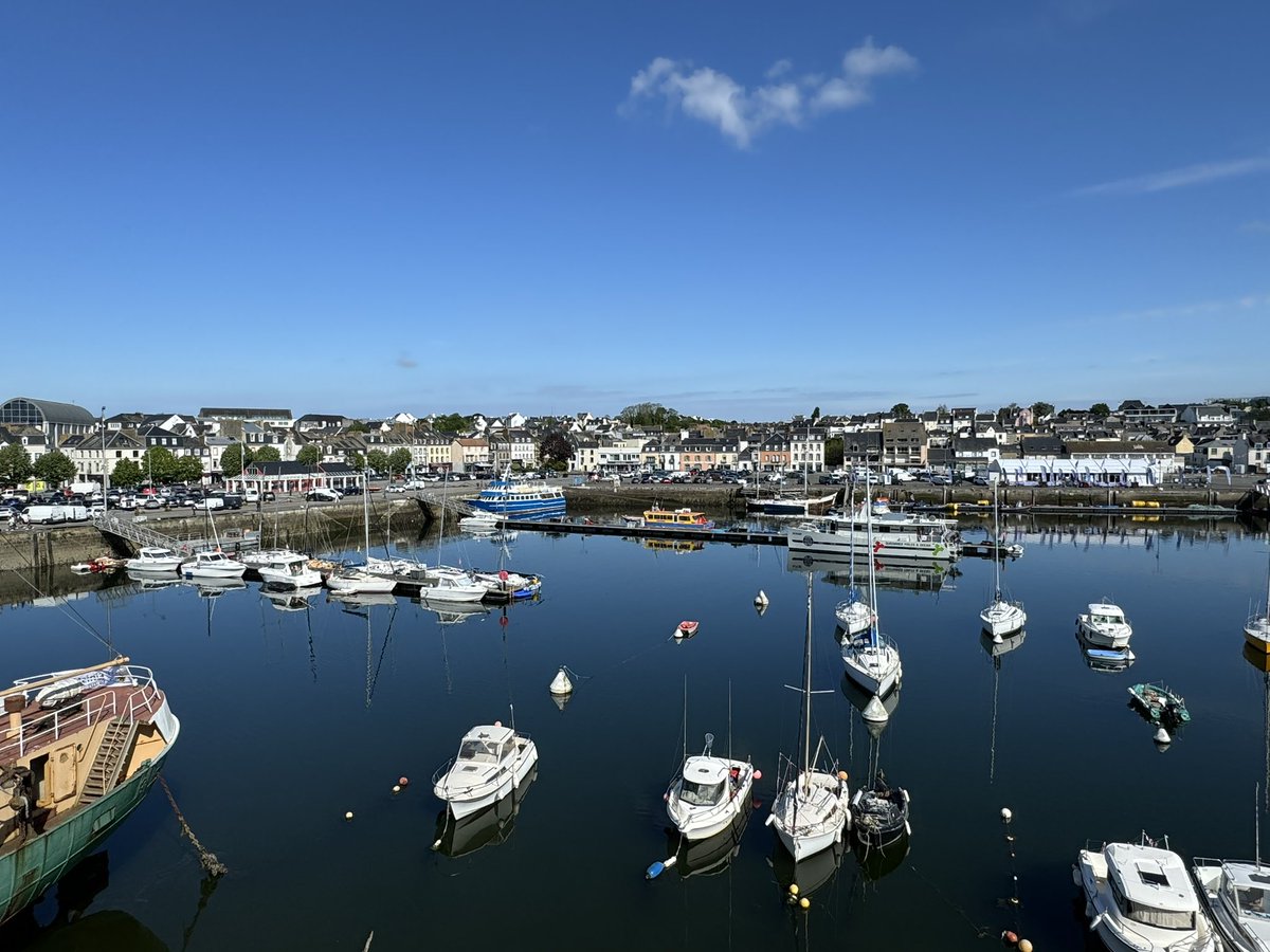 Por fin en #Concarneau #France #Bretagne 😍 #Meteo espectacular con ambiente soleado, viento en calma y +17,5°C @MeteoBretagne @SebDecaux