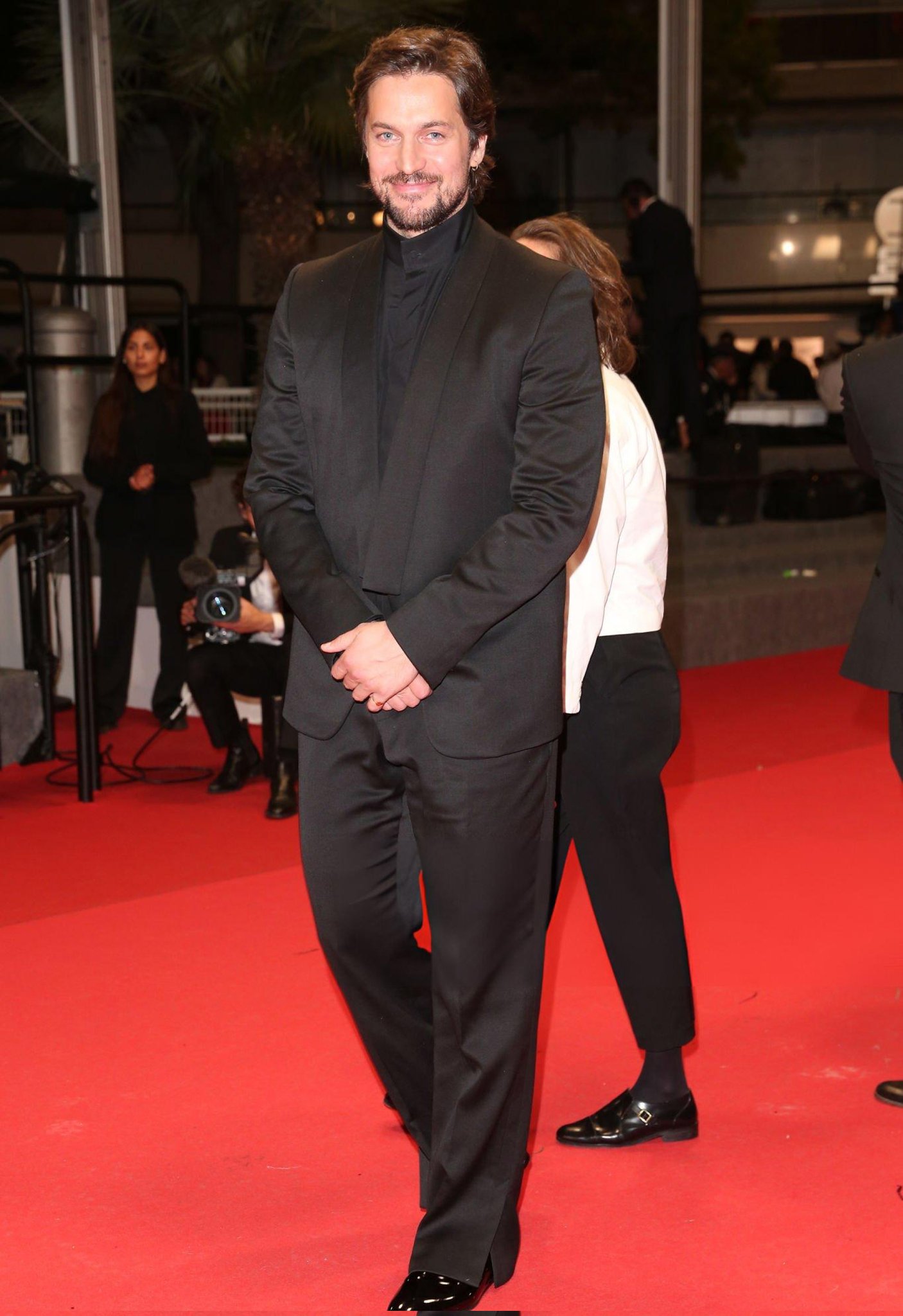 Lucas Bravo (@Lucasngifs) / X