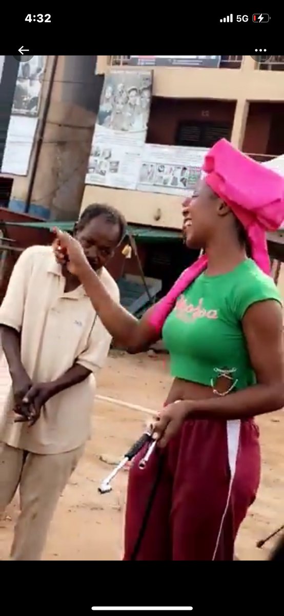 highbee4life's tweet image. Yesterday was one day I wouldn’t forget till I will leave this surface, it all started when @yabaleftonline posted the below video of a young girl who was helping his partially abled dad out at his vulcanizing workshop and I came across the video. Open thread 👇🏽