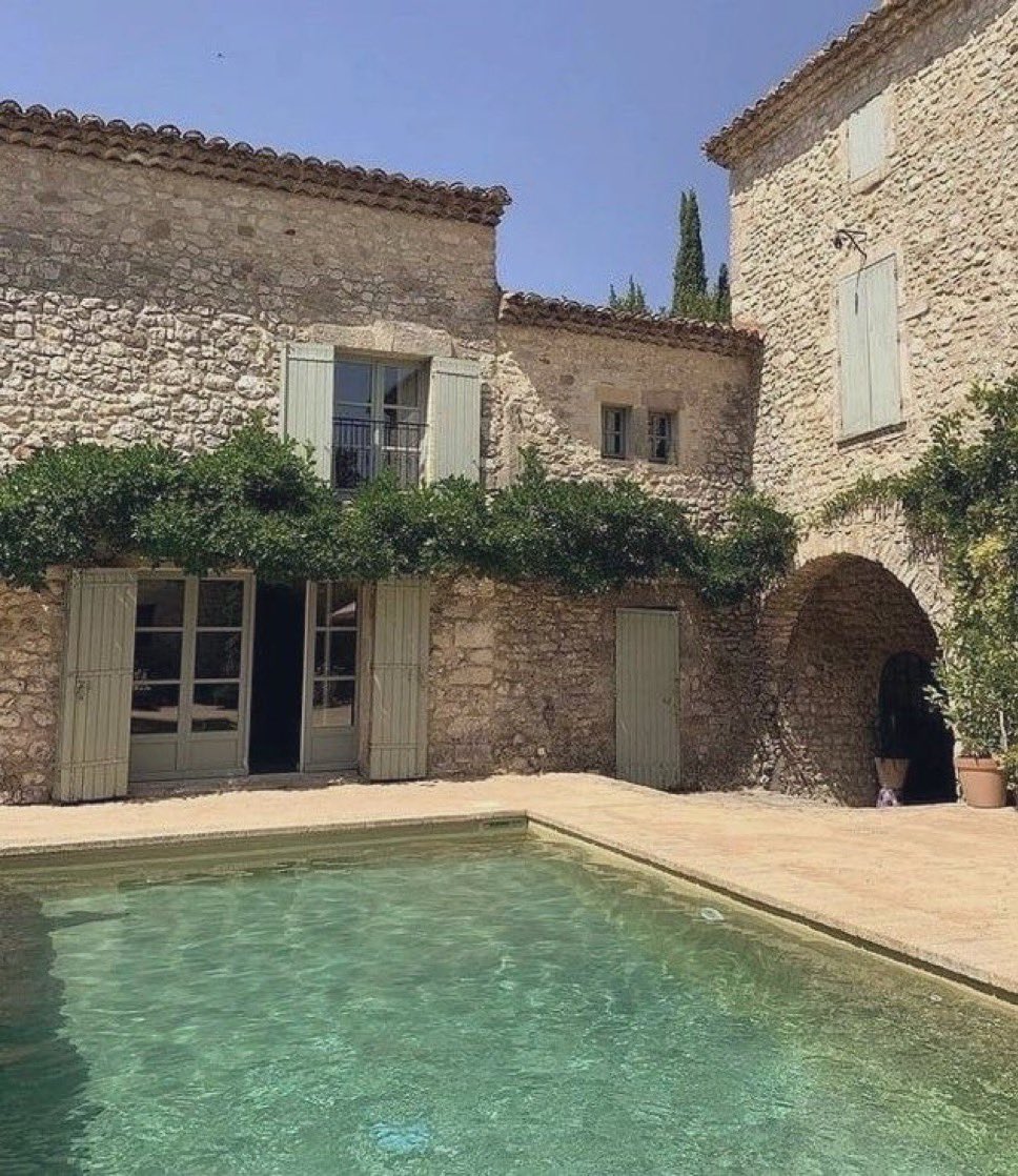 Mediterranean Aesthetics tweet media