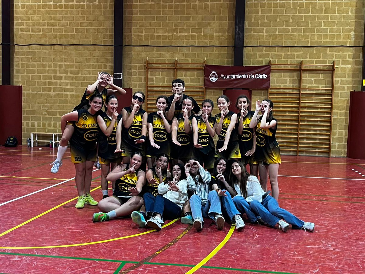 SD CANDRAY (@sdcandray) on Twitter photo 🎉Nuestras abejitas del infantil Coasa han conseguido la victoria 🏆 en el partido de vuelta de los cuartos de final ante un impresionante <a href="/CadizCBGades/">Cádiz CB Gades</a> .💥 Enhorabuena chicas y a disfrutar de la Final Four!!!💛🖤 🎉Nuestras abejitas del infantil Coasa han conseguido la victoria 🏆 en el partido de vuelta de los cuartos de final ante un impresionante <a href="/CadizCBGades/">Cádiz CB Gades</a> .💥 Enhorabuena chicas y a disfrutar de la Final Four!!!💛🖤