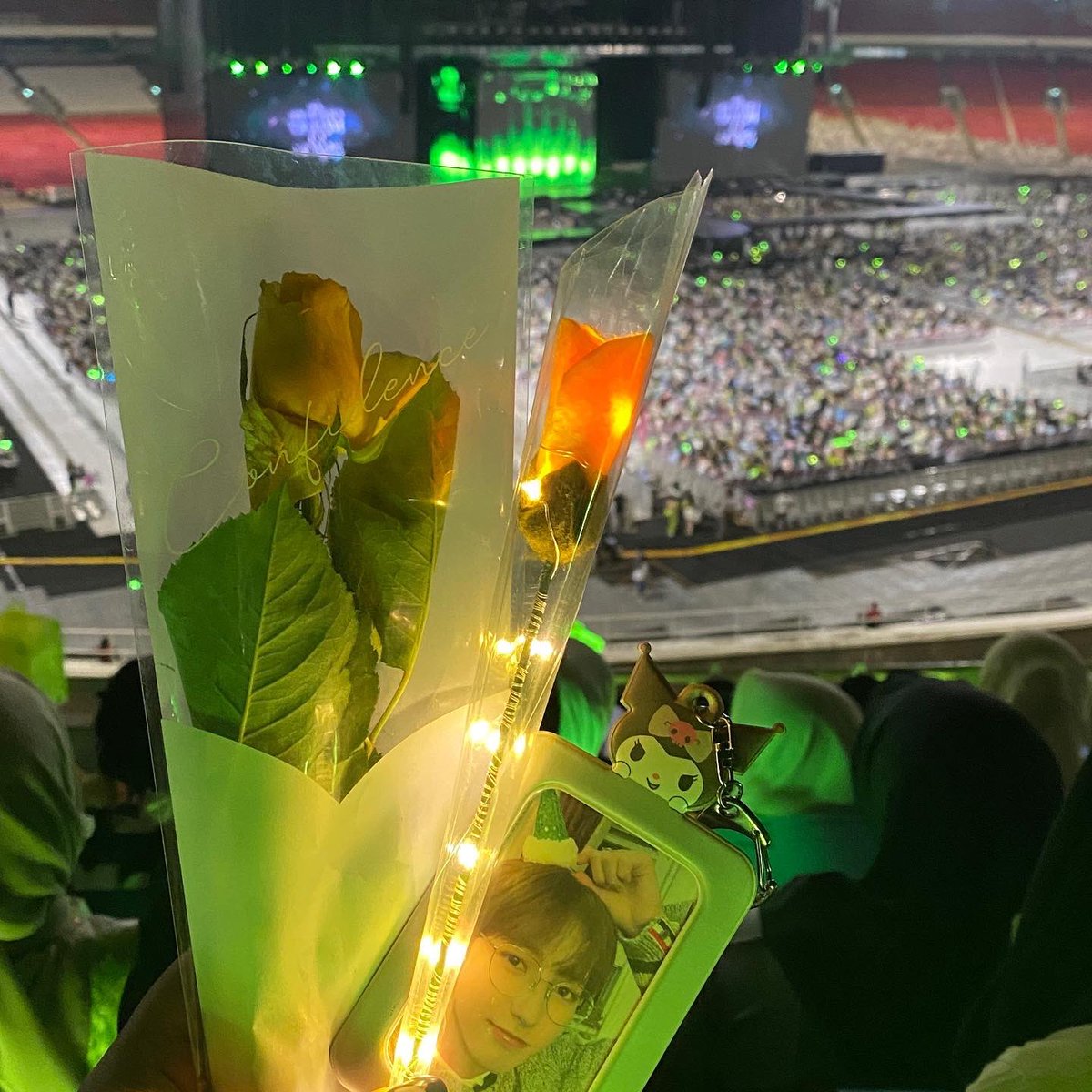 95pagess's tweet photo. aku sayang renjun๐๐๐๐๐๐๐
#YouRenjun #Yellowithrenjun #YellowingTDS3 #TDS3inJakarta #NCT_DREAM https://t.co/LMztP0akN5