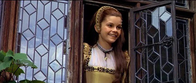 Thinking of #QueenAnneBoleyn - executed on Friday May 19th 1536. A woman of character, conviction, wit and extraordinary courage. Mother too of the iconic Elizabeth I - who owed so much to the loving woman who was taken from her as a small child. Quiet slumbers Anne. 🙏