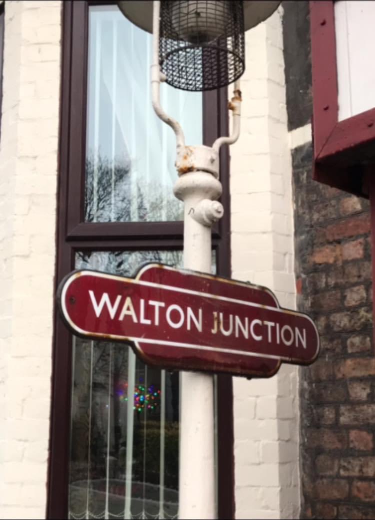 Rare photo of Walton Junction station, Liverpool back in the day ☺️ #walton #liverpool #station #railway Photo by Nigel Valentine. The old sign an Lamp in the photo was saved by Daniel Platt’s grandfather 🙂