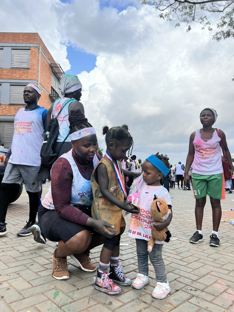 Friends of Dr Lalala. Celebrating the friends fighting cancer and our loved ones we lost to the battle  .#ChildhoodcancerRun
#FightCancerUg @UgandaCancerIns .