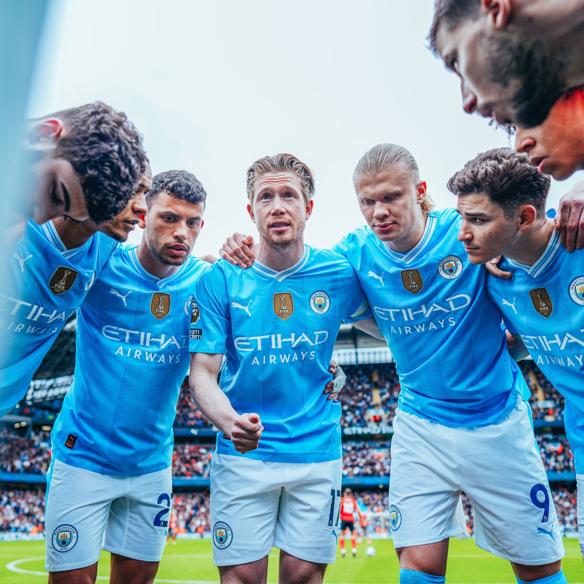 dashing_iam's tweet image. Let's make it iconic one more time!! #4peat #EPL #ManCity 💙