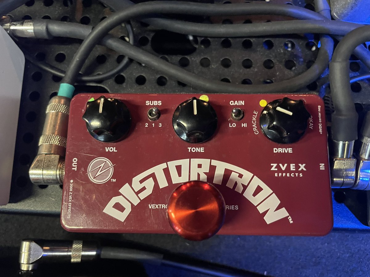 18年くらい使ってるZ.VEXのDistortronくん電解コンデンサー不調説浮上