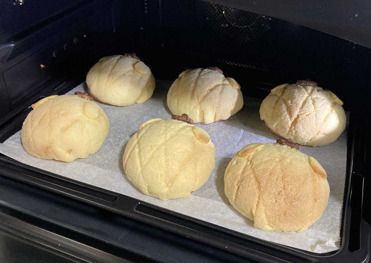 今日の手作りパン
『ポムポムプリンなメロンパン』
#kafemaruさんのレシピ
#ポムポムプリンなメロンパン
#ポムポムプリン
#メロンパン
#石窯ドーム5000