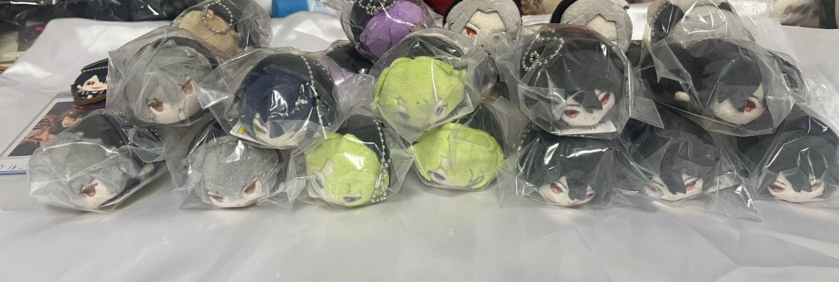 ib_sakuma's tweet photo. もちマスミニ 825円/個
(まとめての場合600円個)
薫3 アドニス3 凪砂3 零8 日和3 ジュン1
晃牙3

リンライ 100円/個
梱包してあるものはアドニスのリンライになります。 https://t.co/zF6zLdJ1Q7