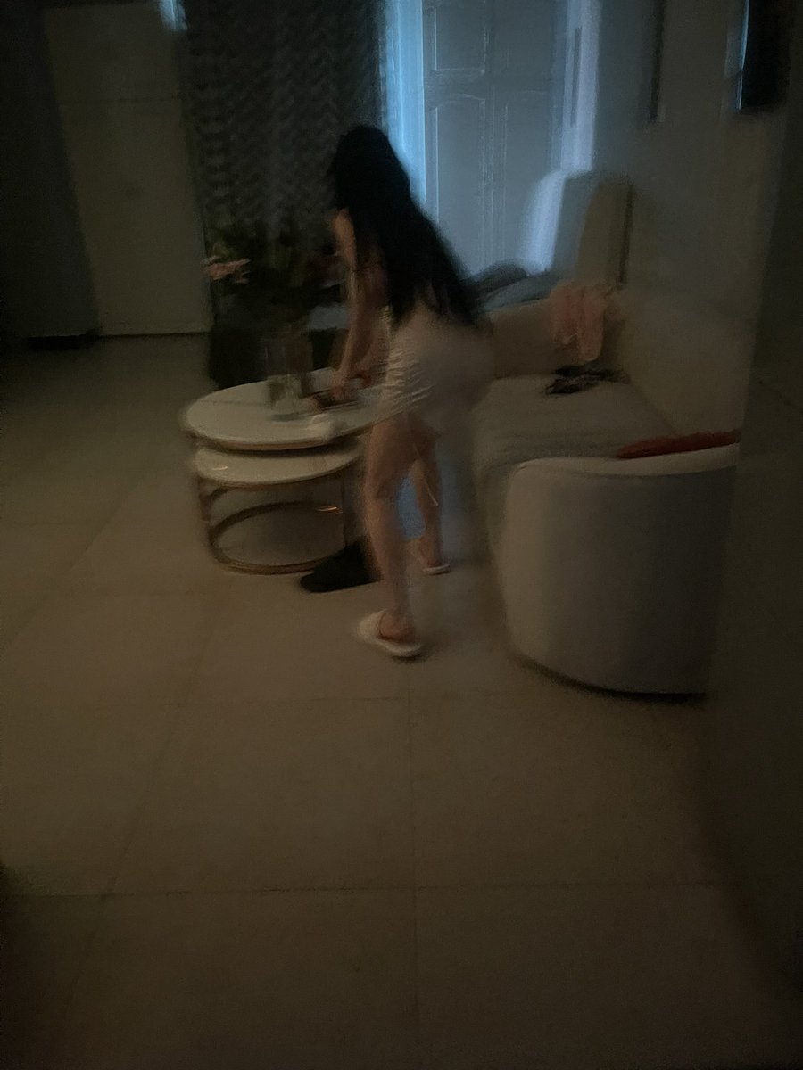 姐姐的快乐，只有自己体会到才知道。聊天三天线下见面就去了民宿公寓，第三炮开始了…