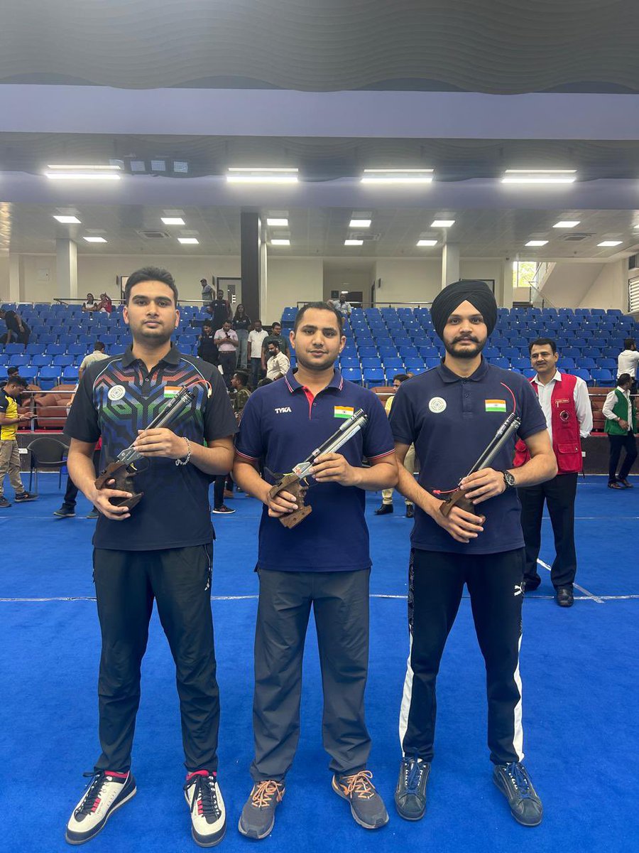 OST T4 update: Ravinder Singh (centre) takes the last trial match winning the men’s 10M Air Pistol T4 with a score of 242.2 in the final. Varun Tomar (left) is 2nd & Sarabjot Singh (right) 3rd. Congratulations! #OlympicSelectionTrials #Road2Paris #IndianShooting