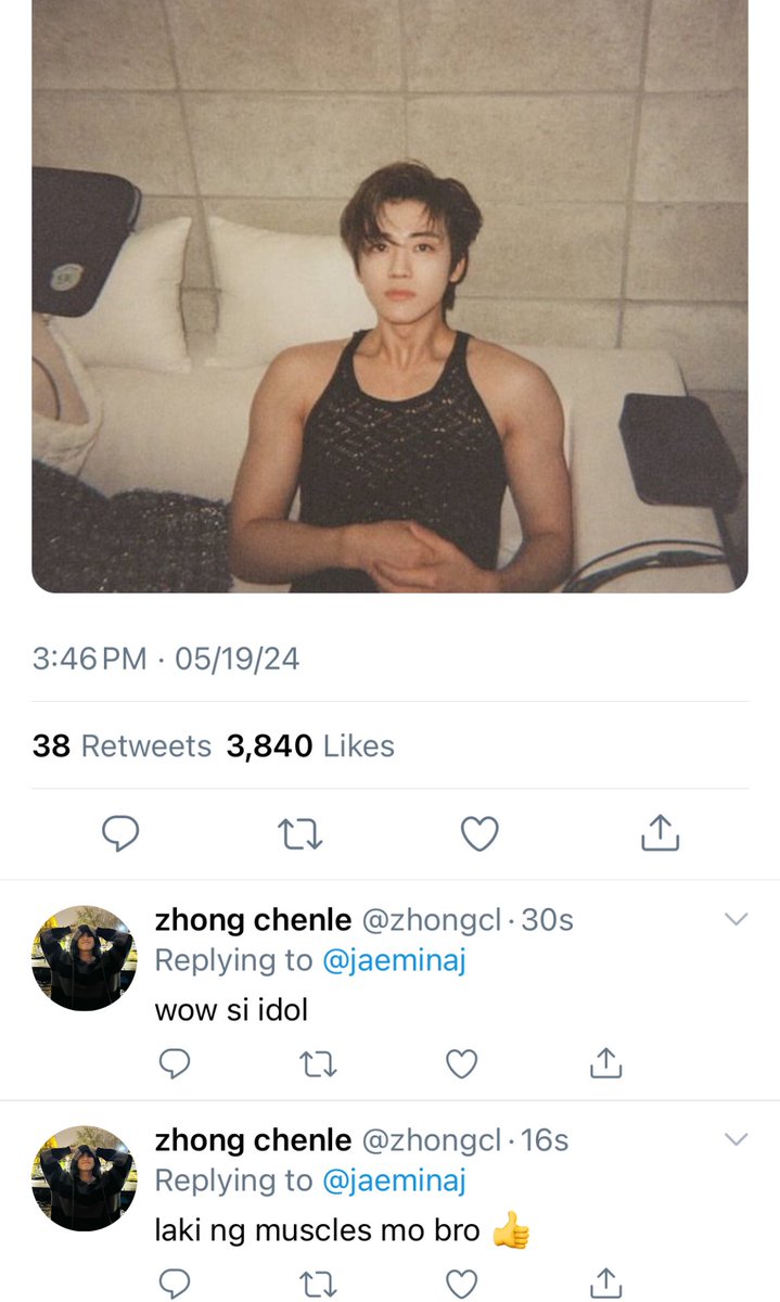 sinagchu's tweet image. a short #chenji filo au

where in #1 muscle supporter chenle hypes up his friends but when it comes to jisung.. complete silence ?!