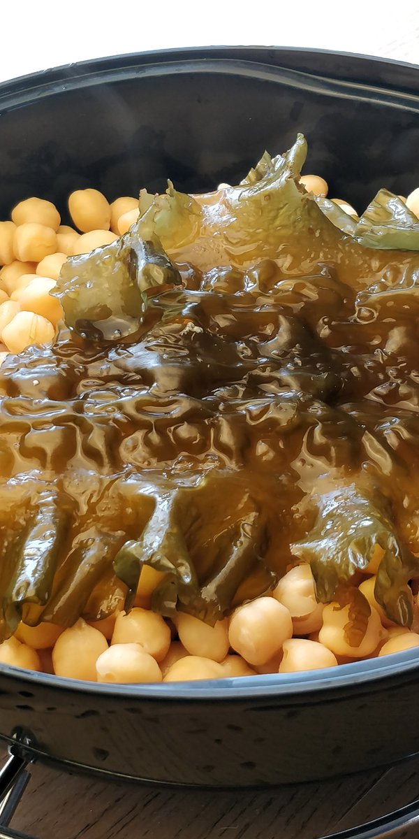 matt_andra's tweet photo. 🌿 Here is my seaweed Kombu (Saccharina latissima) used in cooking legumes 🌱

 1. Reduces cooking times ⏱️
 2. Improves digestibility 💨
 3. Increases nutritional content 💪

 A healthy and delicious touch to your dishes!  🍲 #Cooking #Health #Legumes #Kombu https://t.co/4ETC8pcnMx