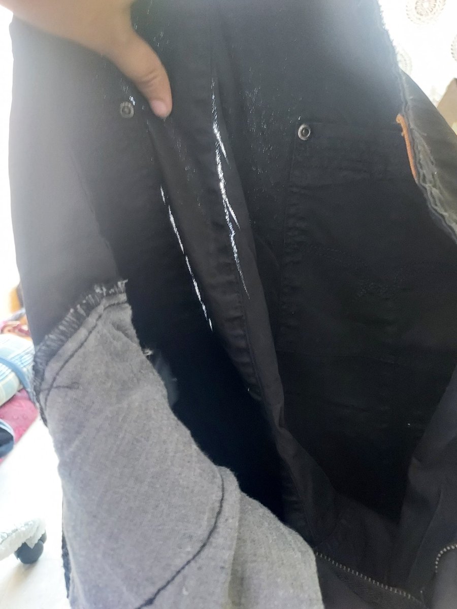 shrun_04's tweet photo. disspointing service by myntra I am student who ordered this pant for my birthday from myntra for 1200rs but when I Wear this on that day It tored in 2 minutes contacting team mytra customer service but they are rejecting it again and again . As a student Iimited budget .@myntra https://t.co/q7Z4ZTAWKp