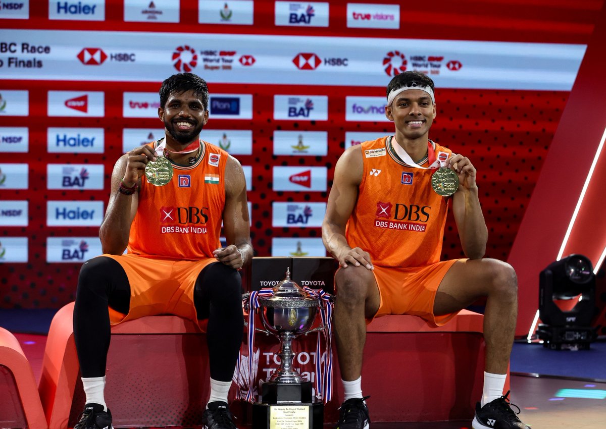 Satwiksairaj Rankireddy and Chirag Shetty won their second #ThailandOpen Super 500 men's doubles crown without dropping a game, defeating Chen Bo Yang and Liu Yi 21-15, 21-15 in just 46 minutes. @satwiksairaj @Shettychirag04