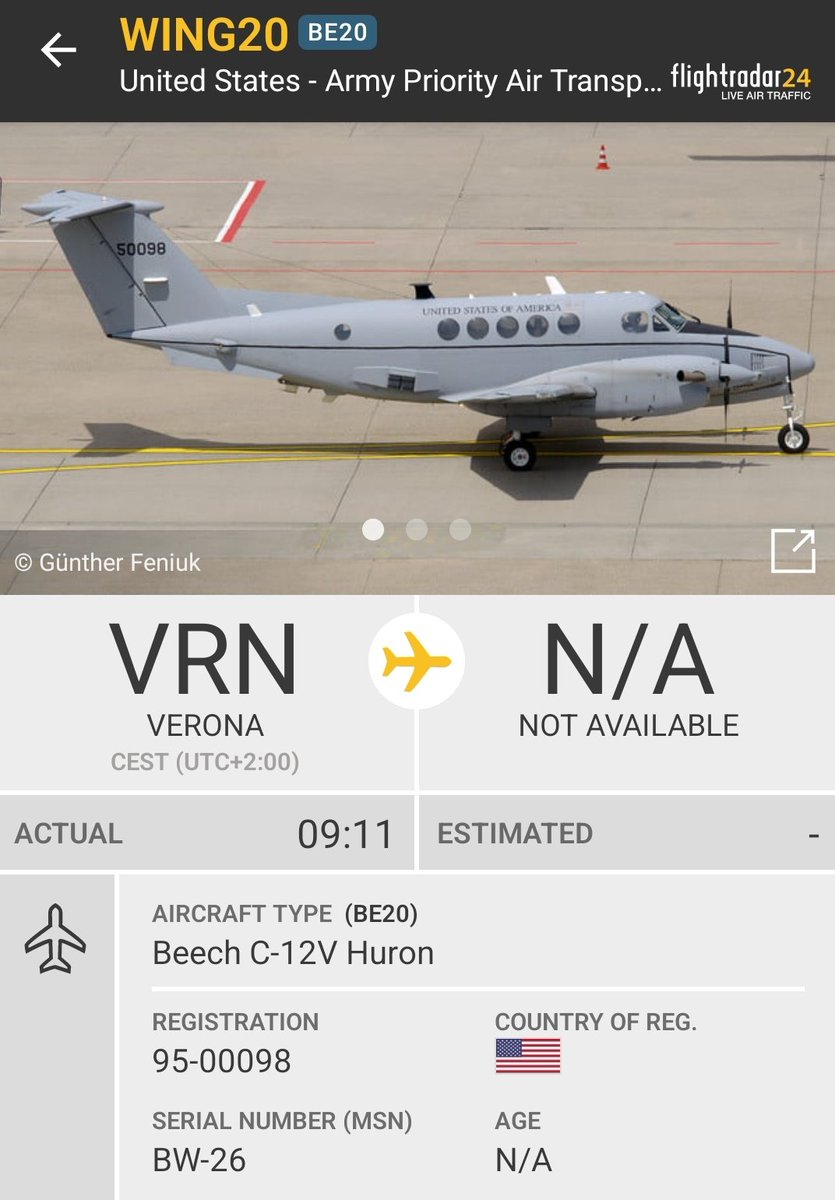 Sorollams©️ diversos: puja per la costa cap al nord d'Europa el Chinook civil que ha passat nit a Reus i també podem veure una Beech C-12 Huron (versió militar de la B-200) de la US Army creuant la vertical de Barcelona procedent d'Italia #transitaeri #transitaericatalunya