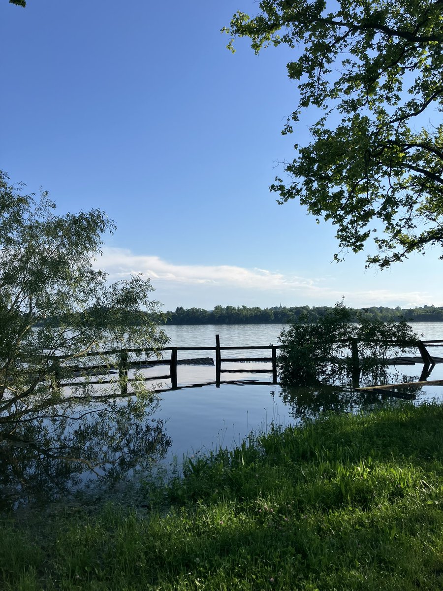 Les lacs débordent #LagoDiVarese #Lombardia #Italia #Italie