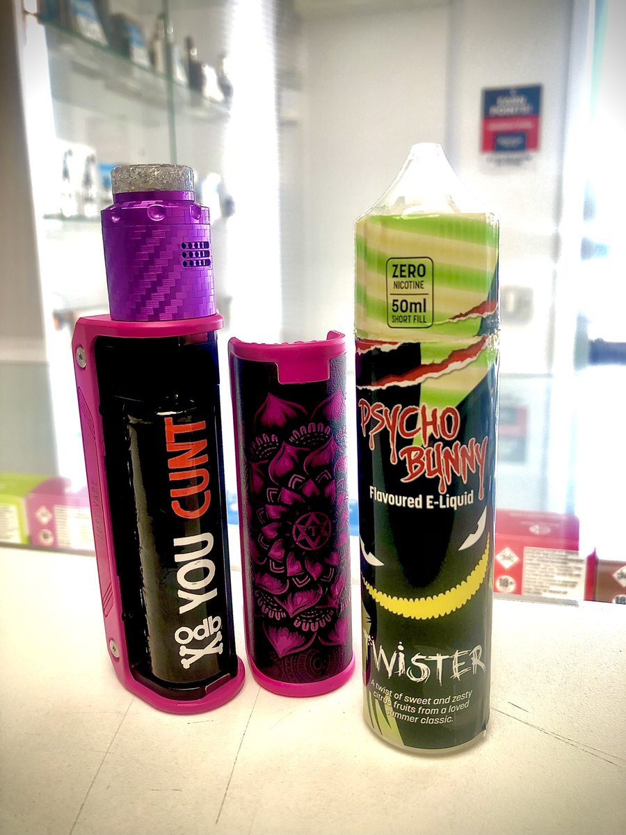 What we using today? A Dead Rabbit V3 RDA with a Lost Vape Thelema Solo. Dual coils at 0.16 at 65w using Psycho Bunny Twister 70/30 3mg juice! Flavour town is where I’m at! #vape #vaping #deadrabbit #rda #vapefam #vapingcommunity #smokefree #rebuildables #ukvape #vapeuk