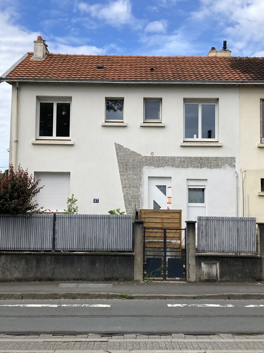 Homicide dans une maison à Nantes. Le suspect interpellé a été hospitalisé.
➡️france3-regions.francetvinfo.fr/pays-de-la-loi…
#Nantes #faitsdivers #LoireAtlantique