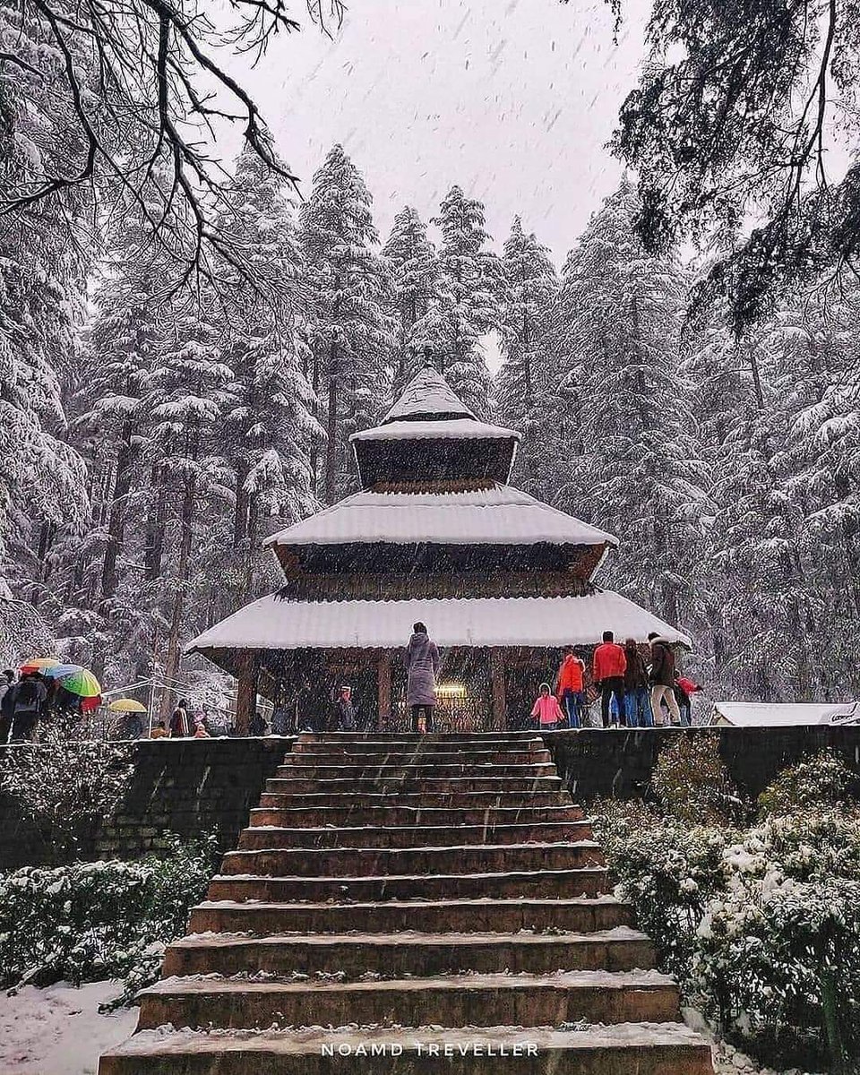 📍Snowfall at Hidimba Temple, Manali, Himachal Pradesh 😍
#Travel #Tourism
