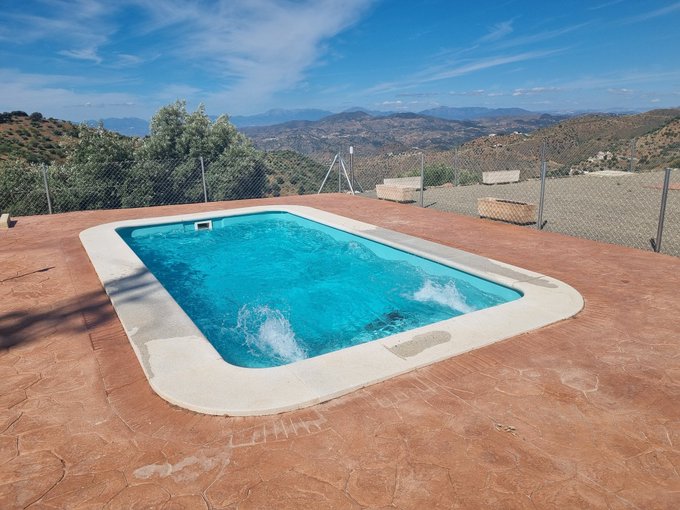 What a pleasure to wake up to this every day #newlife #Spain ##goodtimes https://t.co/3HLlpefJGq<a href="/tag/newlife"class="tags">#newlife</a><a href="/tag/spain"class="tags"><span>#spain</span></a><a href="/tag/goodtimes"class="tags"><span>#goodtimes</span></a>