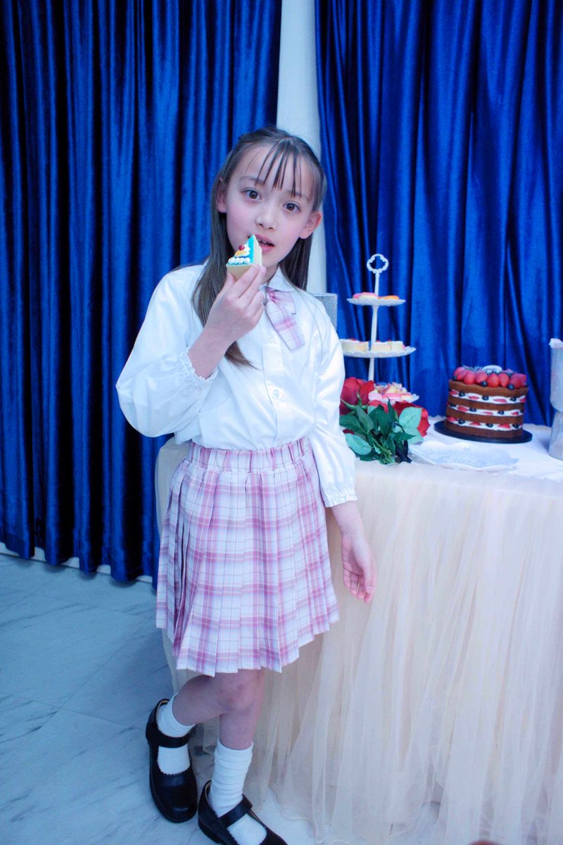 ブローニー tweet media