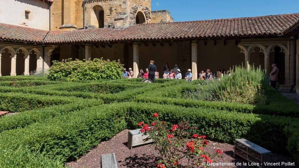 #IdeeDeSortie 🌳 | À l’occasion de #RDVJardins les 1er et 2 juin 2024, (re)découvrez l’ Abbaye bénédictine de Charlieu et son jardin monastique grâce à des visites ou événements multisensoriels ! 👉 swll.to/AbbayedeCharli… @Prefecture42 @Dep_Loire42