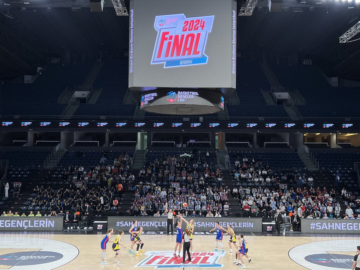 Basketbol Gençler Ligi Kızlar final karşılaşması Fenerbahçe - Emlak Konut