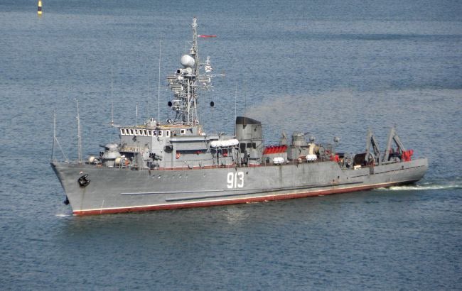 Минус еще один русский корабль ВСУ потопили морской тральщик «Ковровец».. Гойдааа !!